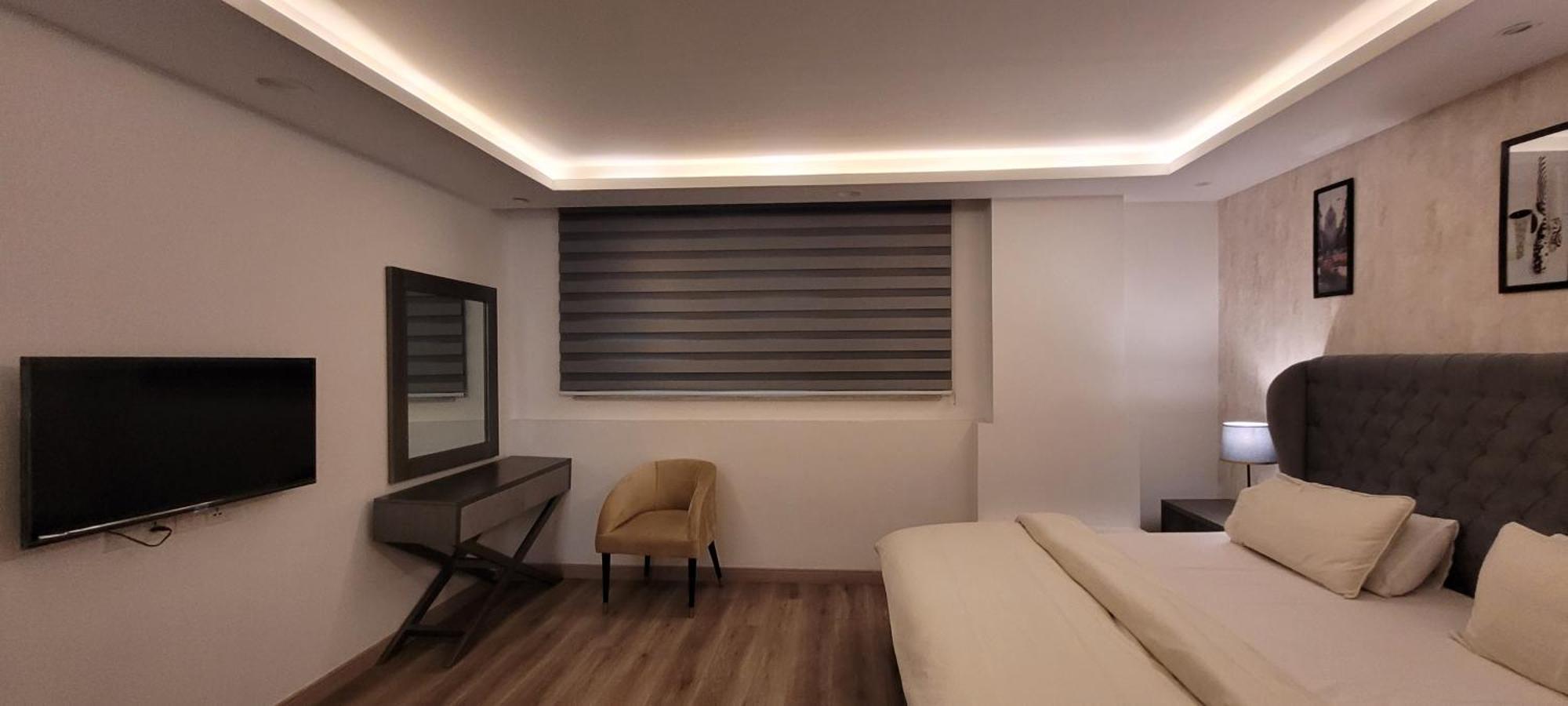Goldcrest Luxury Apartments Лахор Экстерьер фото