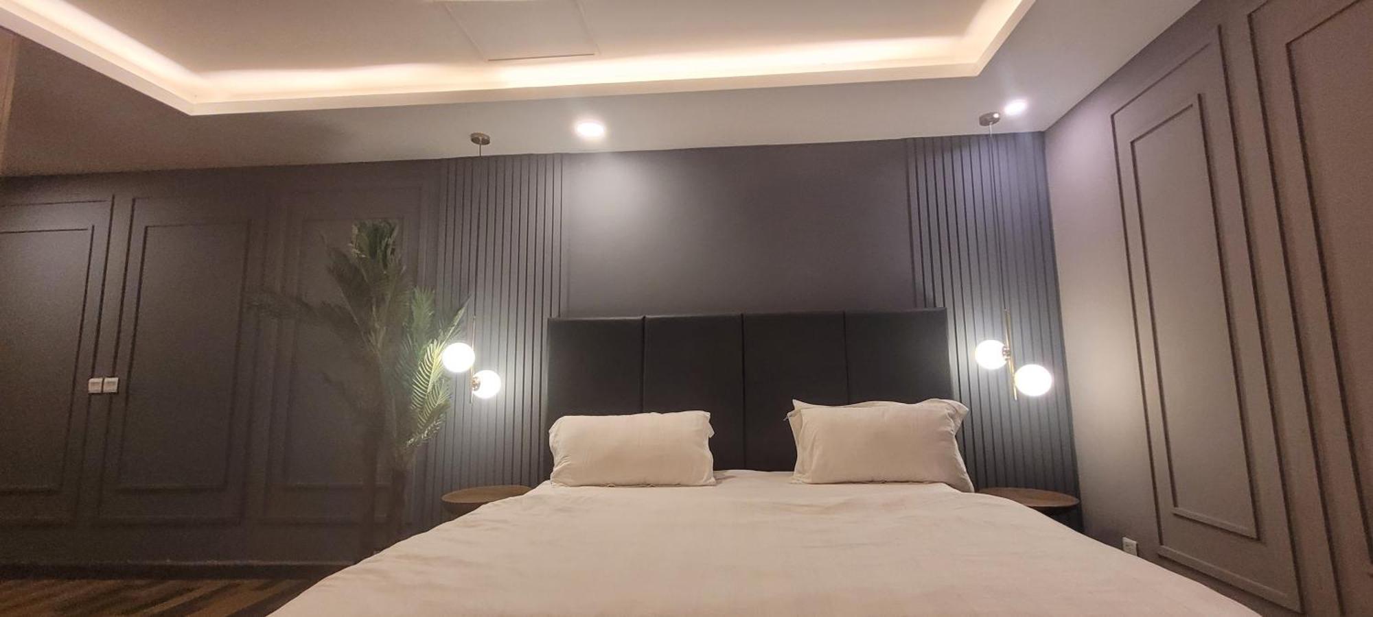 Goldcrest Luxury Apartments Лахор Экстерьер фото