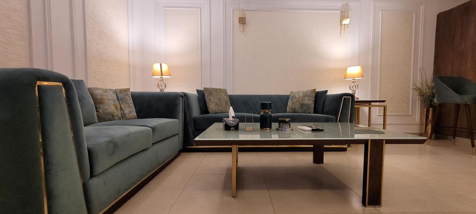 Goldcrest Luxury Apartments Лахор Экстерьер фото