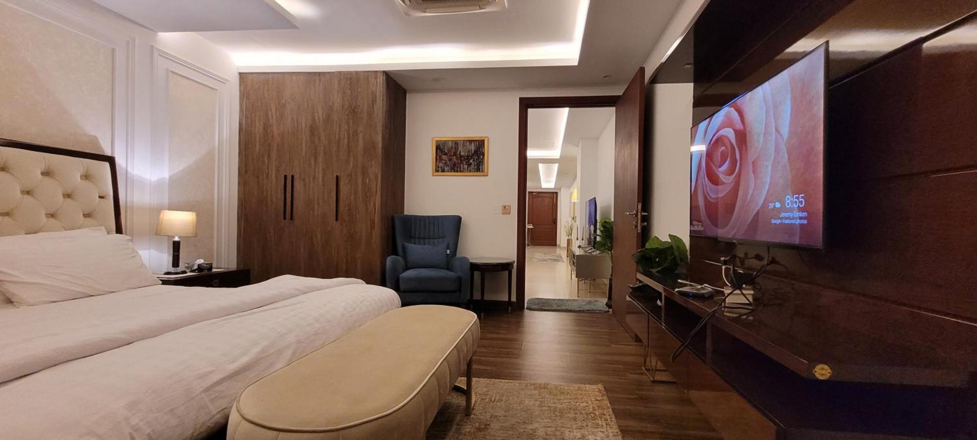 Goldcrest Luxury Apartments Лахор Экстерьер фото