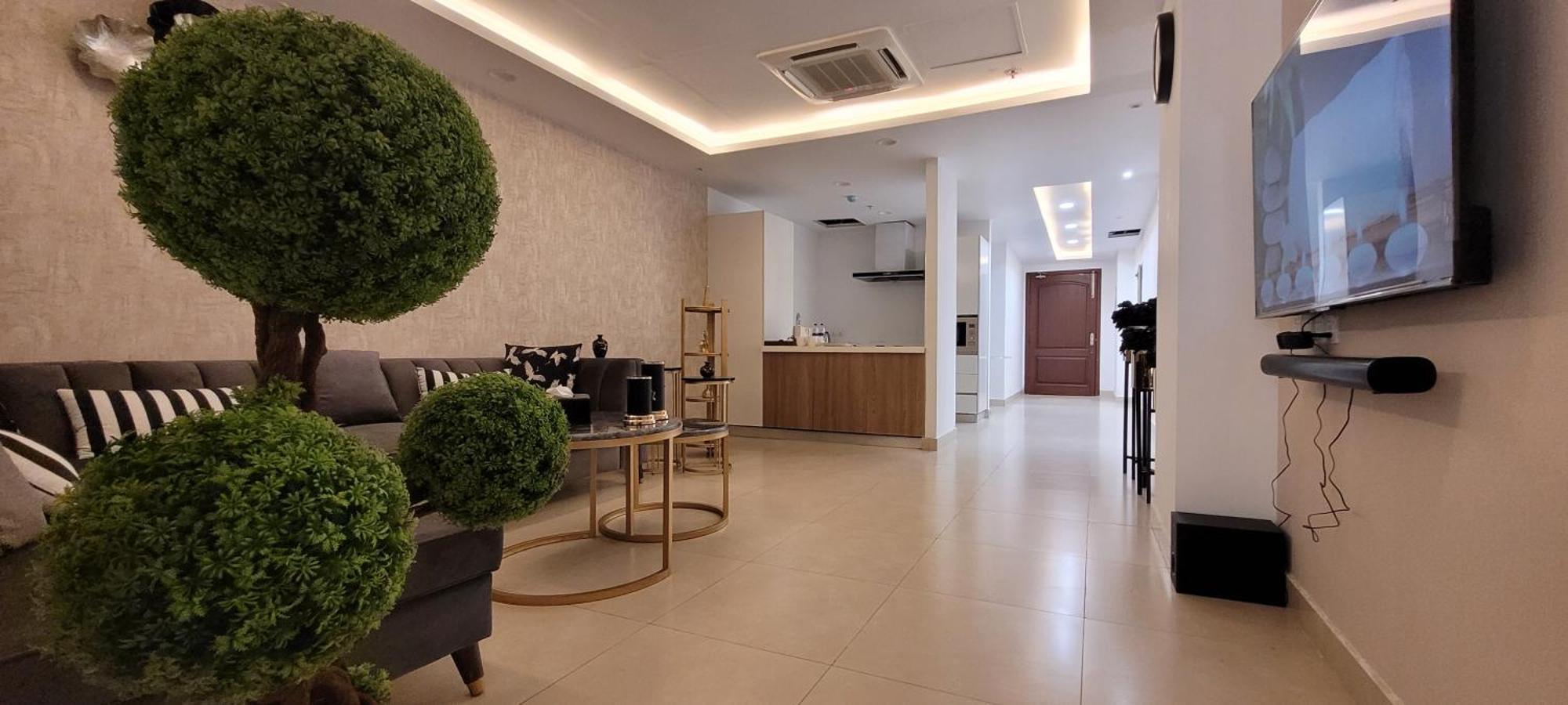 Goldcrest Luxury Apartments Лахор Экстерьер фото
