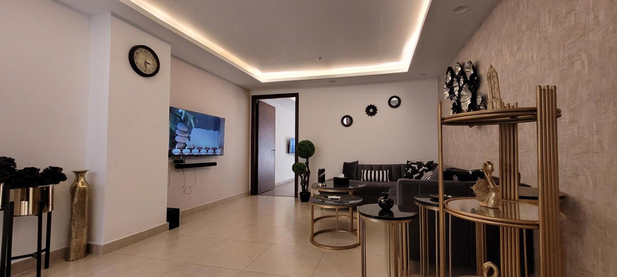 Goldcrest Luxury Apartments Лахор Экстерьер фото