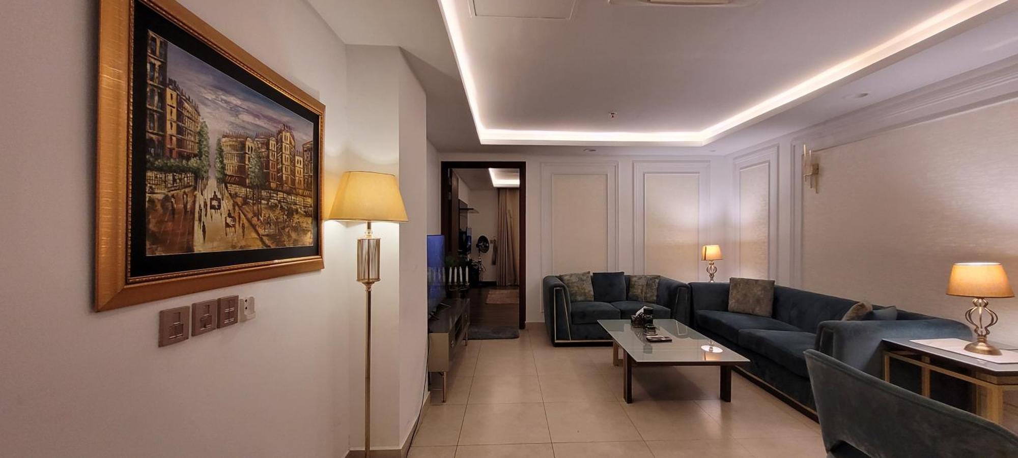 Goldcrest Luxury Apartments Лахор Экстерьер фото