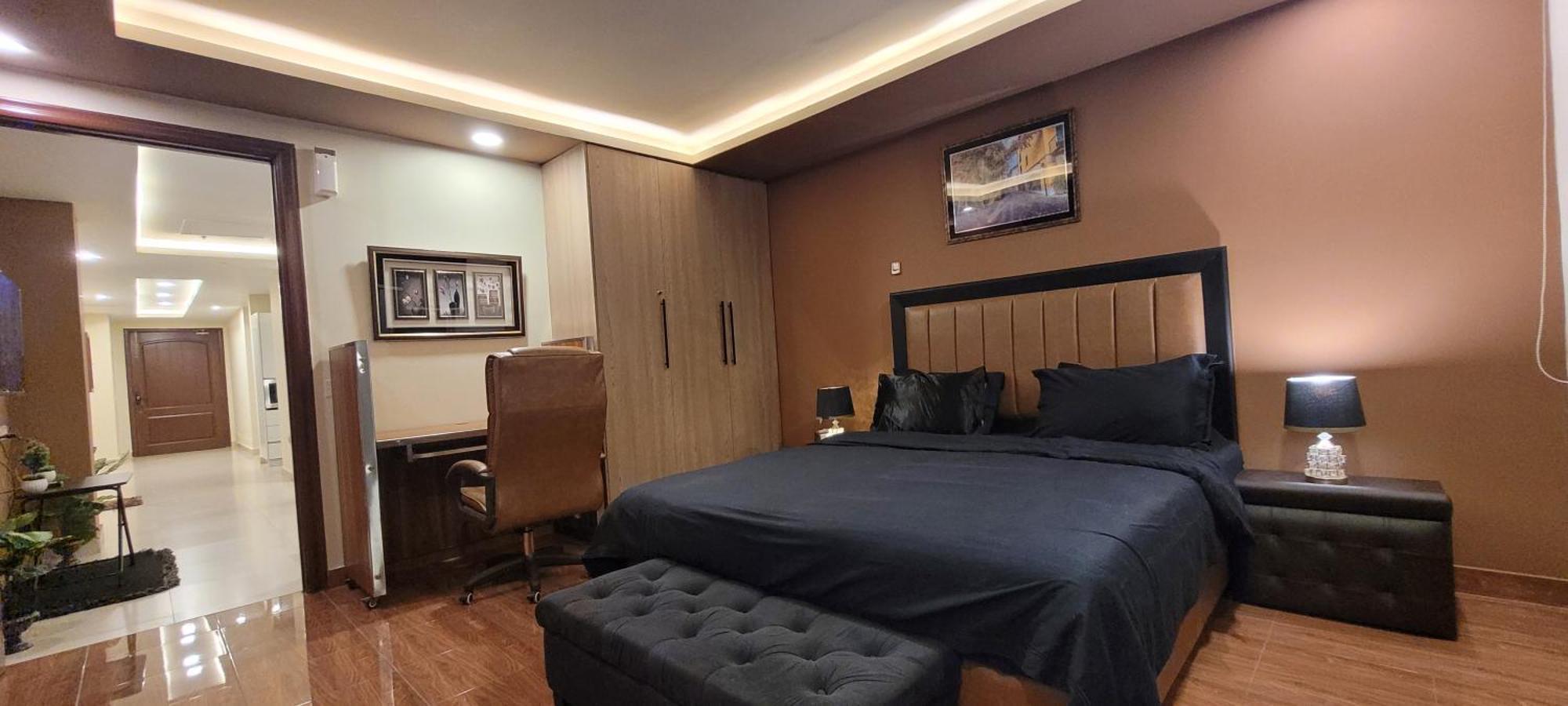 Goldcrest Luxury Apartments Лахор Экстерьер фото