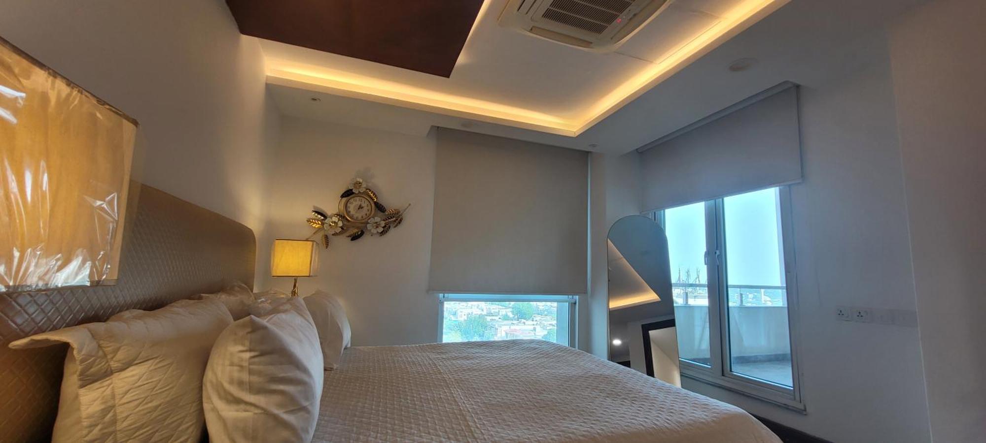 Goldcrest Luxury Apartments Лахор Экстерьер фото